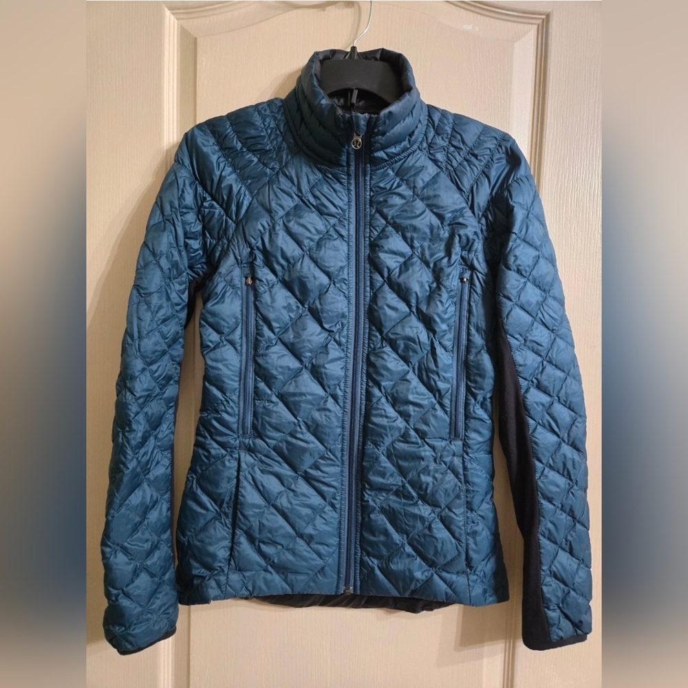 Lululemon Run: Turn Around Jacket Blue Black Reversible Sz 4 Small S Down Fill